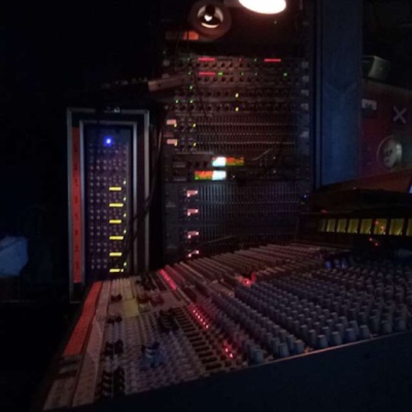 Meet your Posher, Joshua - Picture 1 of 1